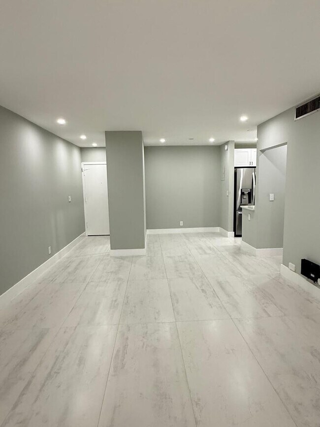 Foto del edificio - 2191 NE 68th St