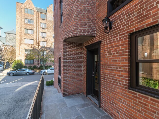 Foto del edificio - 9 Lafayette Ct