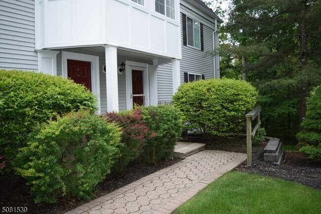Foto del edificio - 177 Riveredge Dr