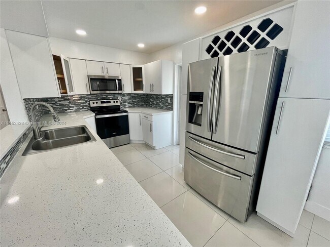 Foto del edificio - 9702 SW 37th Terrace
