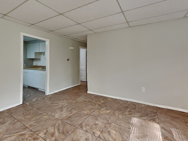 Foto del edificio - 1256 S Willow Ln Ave