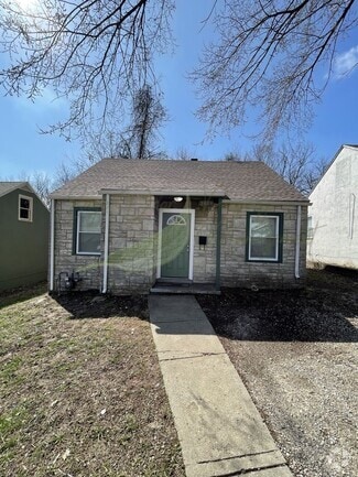 Building Photo - 3825 E 53rd Terrace