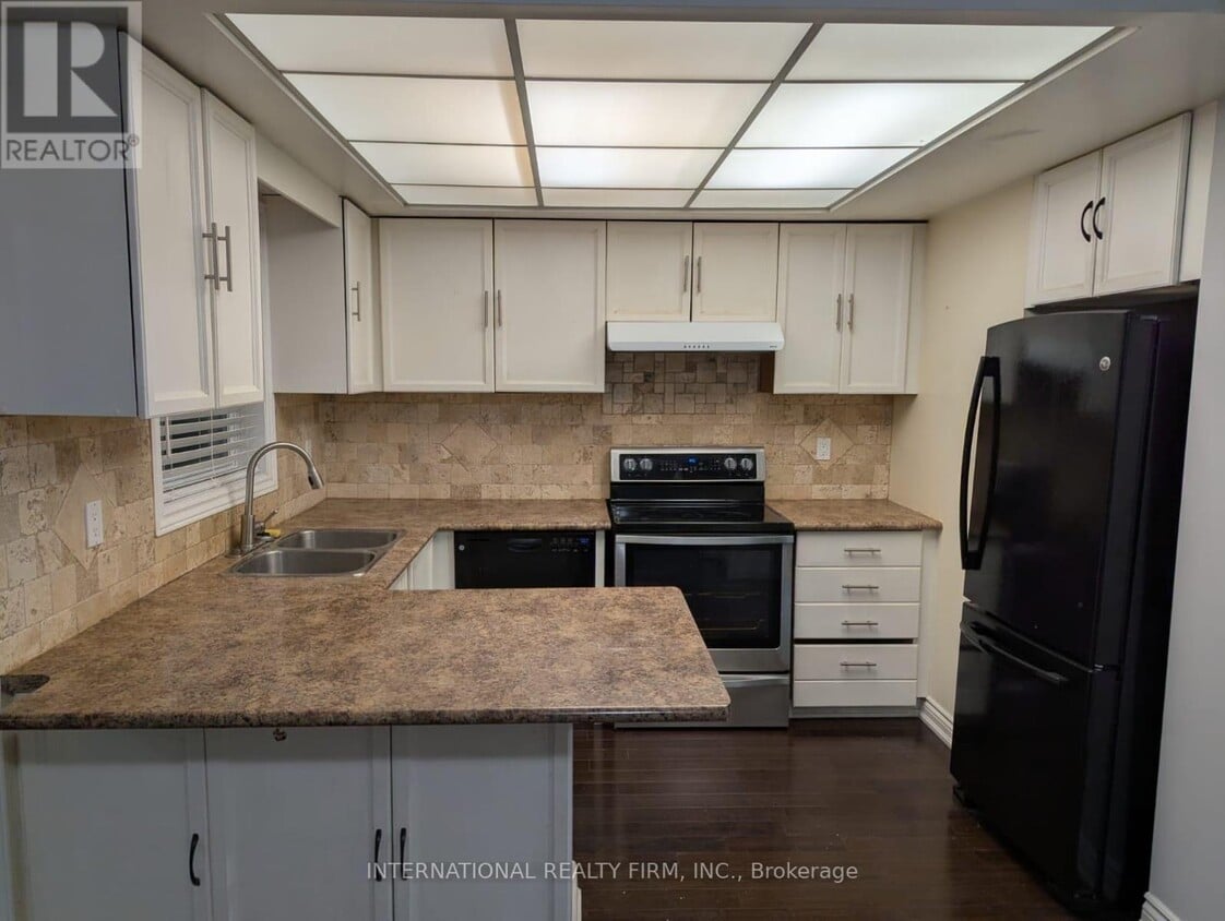 Primary Photo - 28 Hettersley Dr