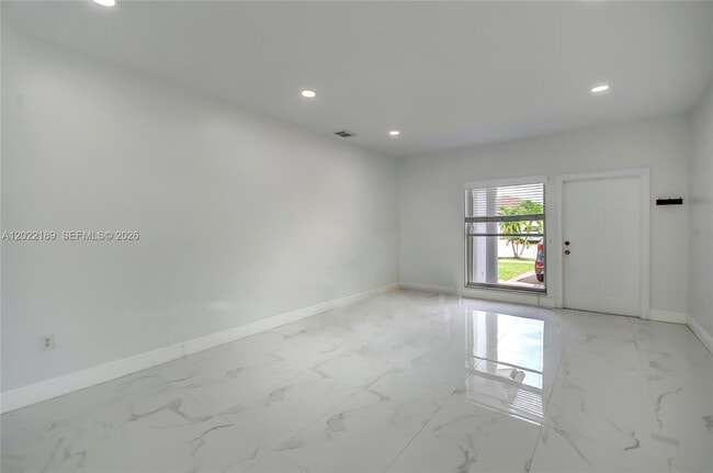 Building Photo - 15548 SW 19th Ln
