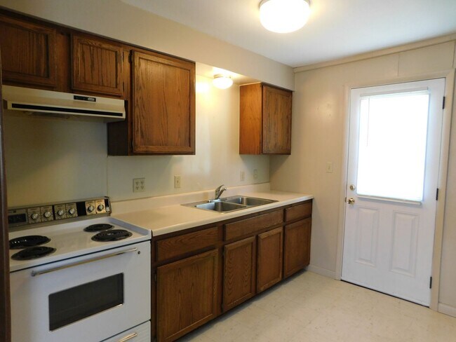Foto del edificio - Cute 2 bedroom 1 bath duplex in El Dorado,...