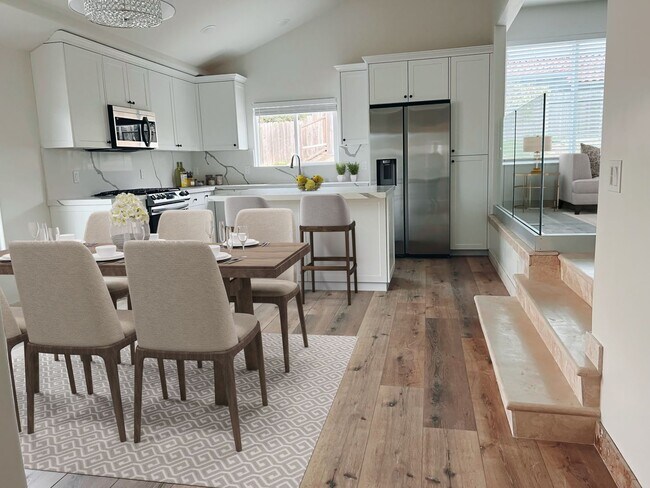 Foto del edificio - 1360 Knoll Dr
