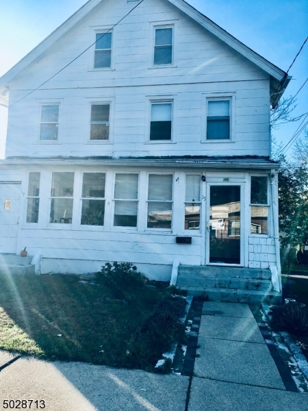 Primary Photo - 13 Beach St