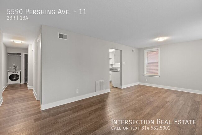 Building Photo - Updated DeBaliviere Place 2bd/1ba - Close ...