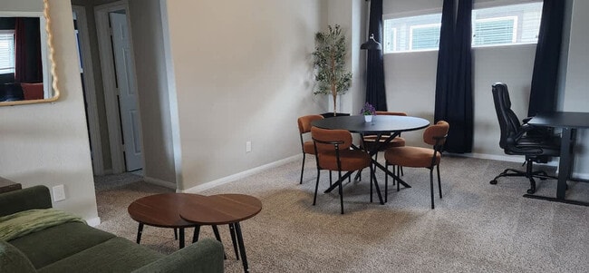 Building Photo - 5462 Grand View Dr