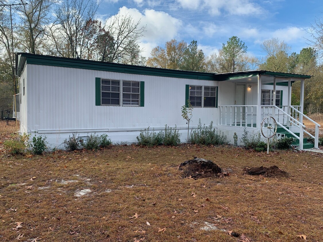 Primary Photo - 279 Rolling Oaks Ln