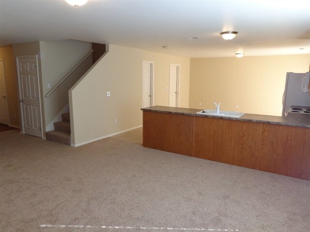 Building Photo - 374 S 950 W