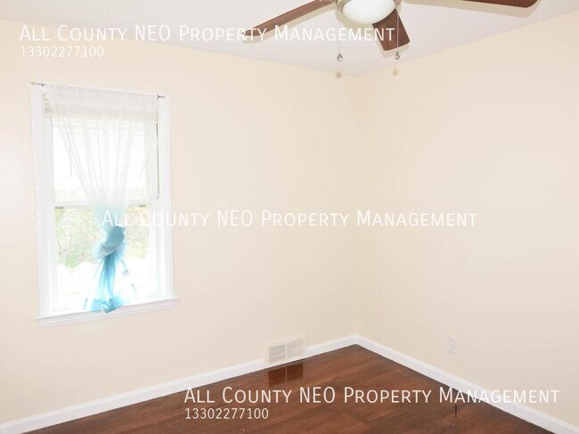 Foto del edificio - 4909 E 85th St
