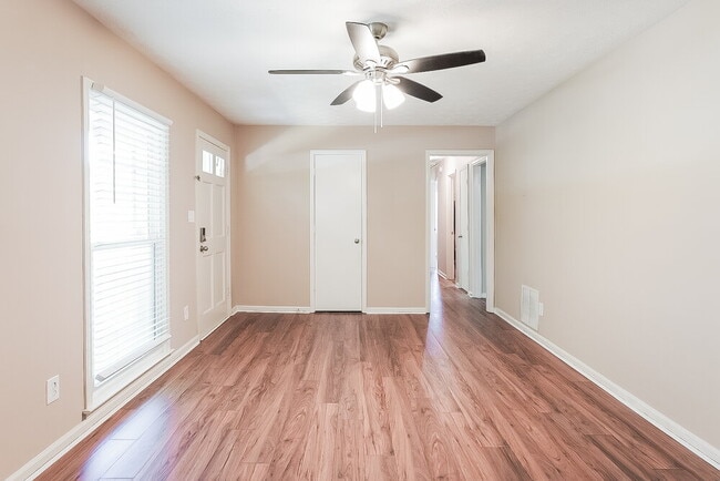 Building Photo - 99 Sleepy Hollow Trail