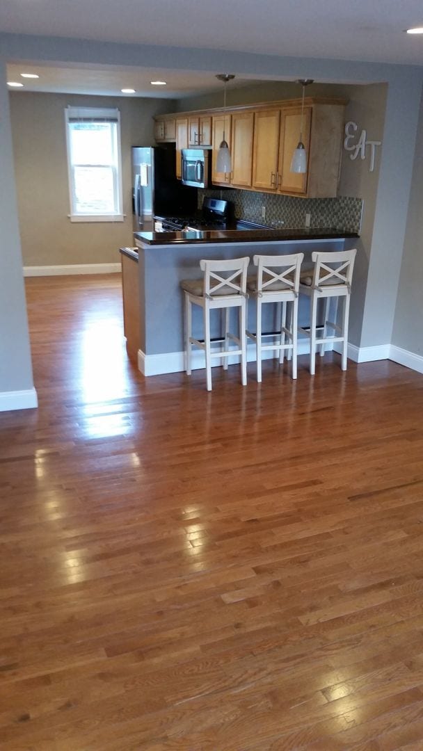 Foto del edificio - Charming 3 Bedroom Reno In South Side. Ope...