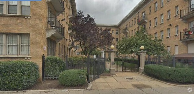 Building Photo - 1401 Columbia Rd NW