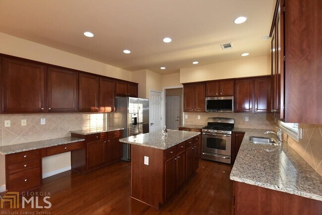 Building Photo - 565 Cricklewood Dr