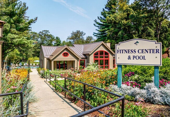 Building Photo - Weymouth Commons