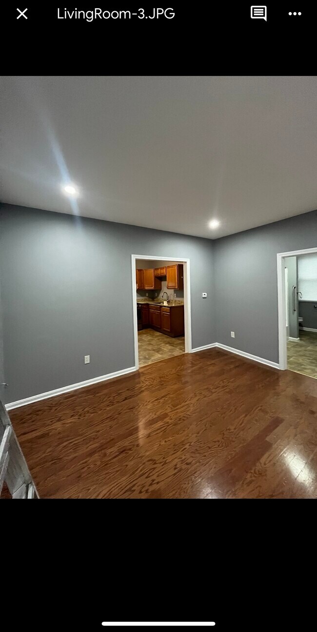 Building Photo - 89 3rd St