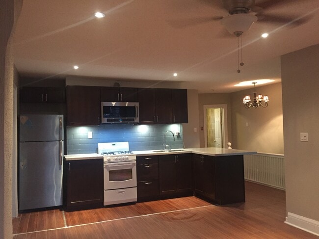 Kitchen - 434 College St