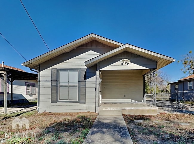 Building Photo - 235 E Lambert St