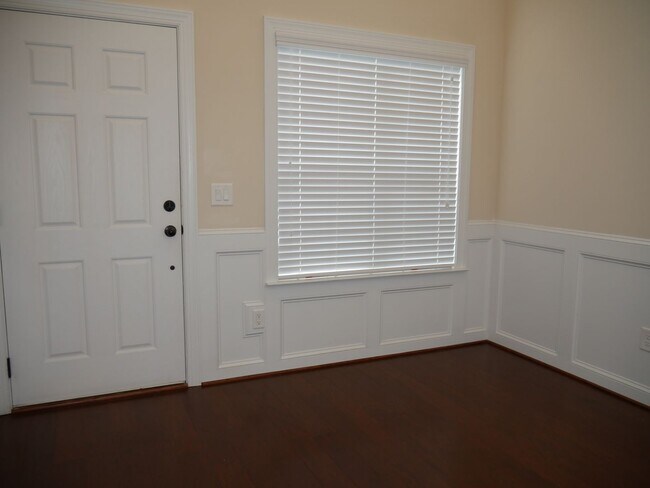 Building Photo - 1132 Augustine Heights Dr