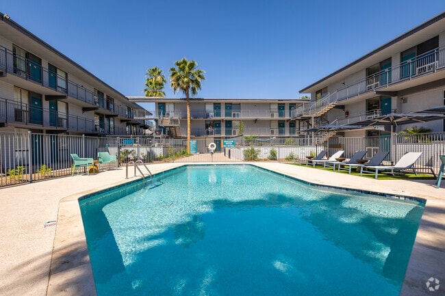 Building Photo - Seventh Apartments