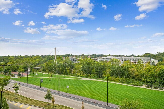 Foto del edificio - 6745 Longshore St