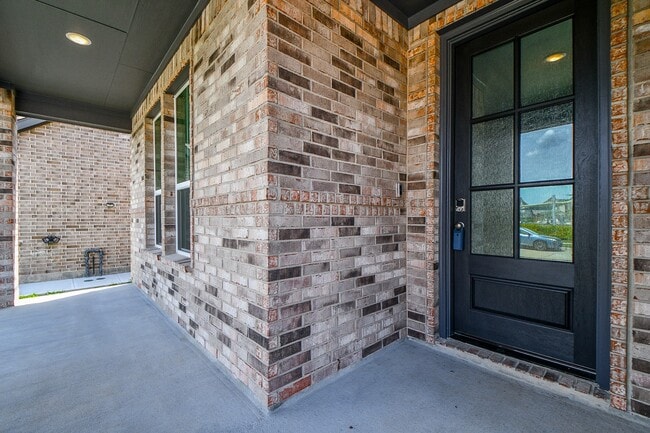 Building Photo - 7711 Pale Petunia Trl