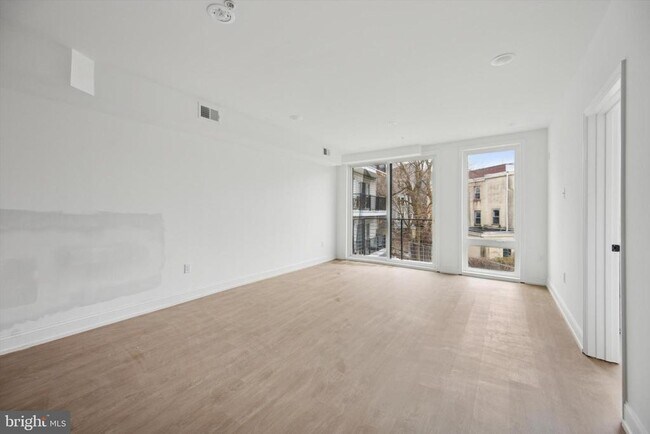 Foto del edificio - 1614 Ridge Ave