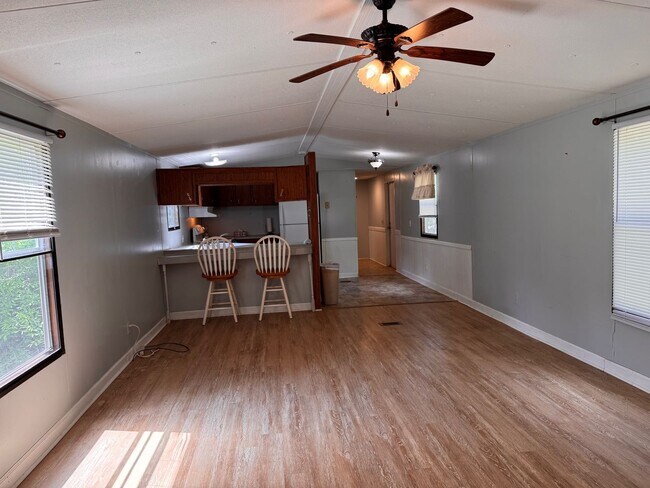 Foto del edificio - 2 BED, 2 BATH MOBILE HOME LOCATED IN ASHEBORO ON SOUTH LAKE DR!
