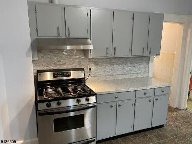 Building Photo - 59 Krueger Pl