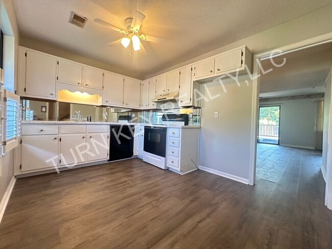 Building Photo - Townhome for rent in Grayson Valley **ACCEPTS SECTION 8**