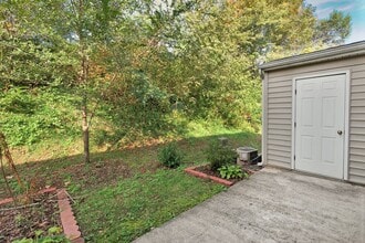 Building Photo - 119 Waterbury Ct