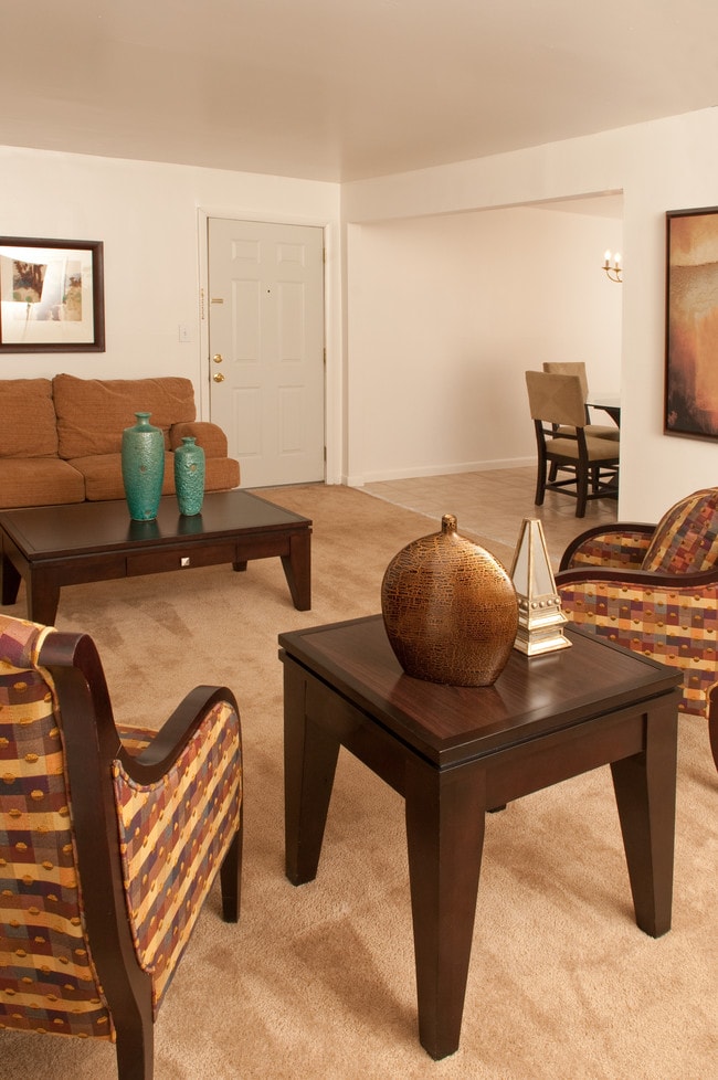 Building Photo - Chadwick Village Apartments