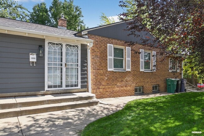 Building Photo - 3355 W 39th Ave