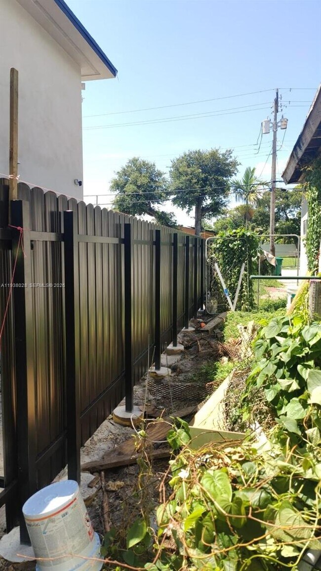 Building Photo - 1901 NW 51st Terrace