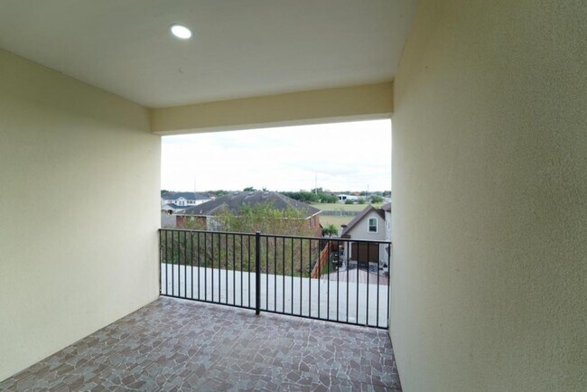 Building Photo - 3302 S. Sugar Rd Apt B
