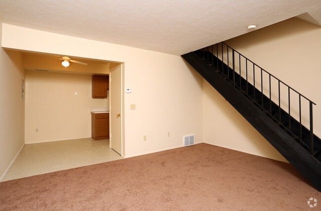 Living Area - Indian Valley Apartments