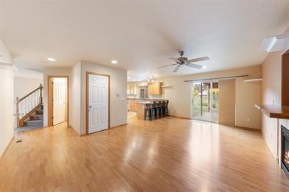 Foto del edificio - Spacious home with additional storage shed