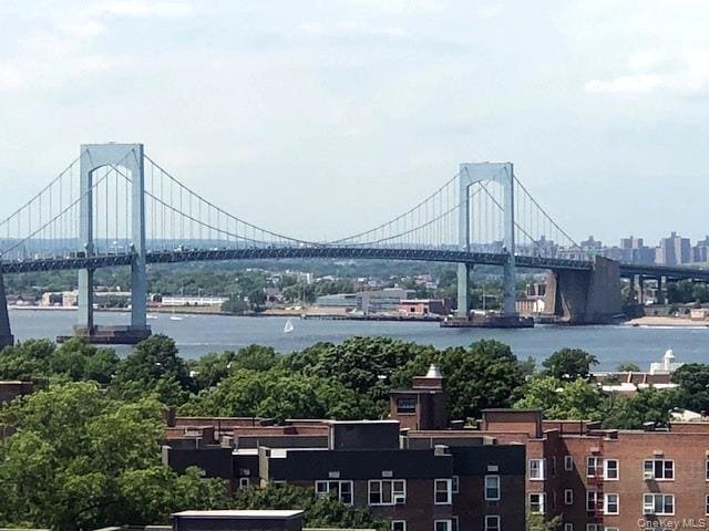 Building Photo - 2 Bay Club Dr