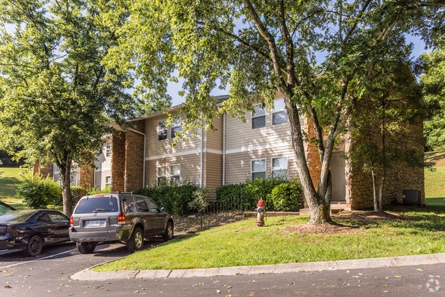 Building Photo - Burning Tree Apartments