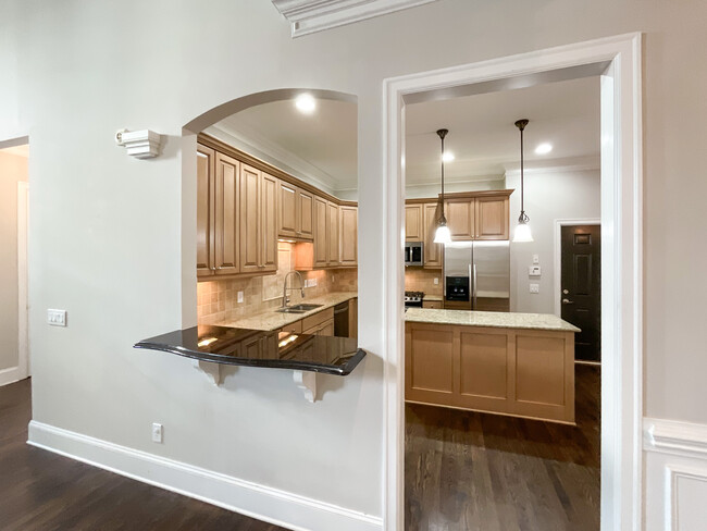 Building Photo - 2540 Olde White Ln