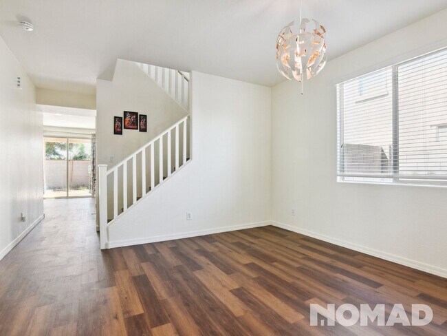 Foto del edificio - 5 Bedroom Single Family Home in Peoria