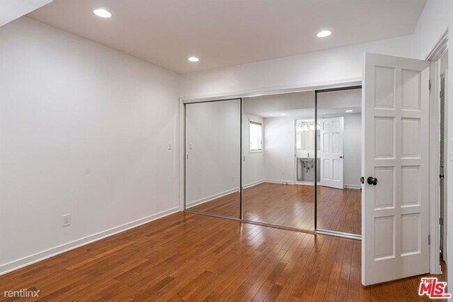 Foto del edificio - 2 br, 2 bath House - 8616 Rugby Dr