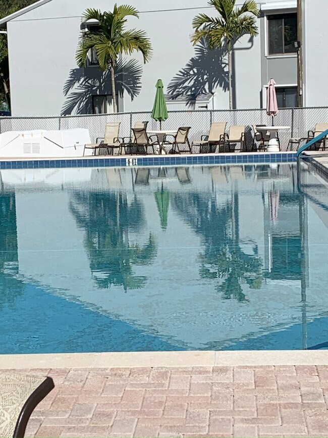 Spacious lap pool in Fort Myers - 9570 Green Cypress Ln