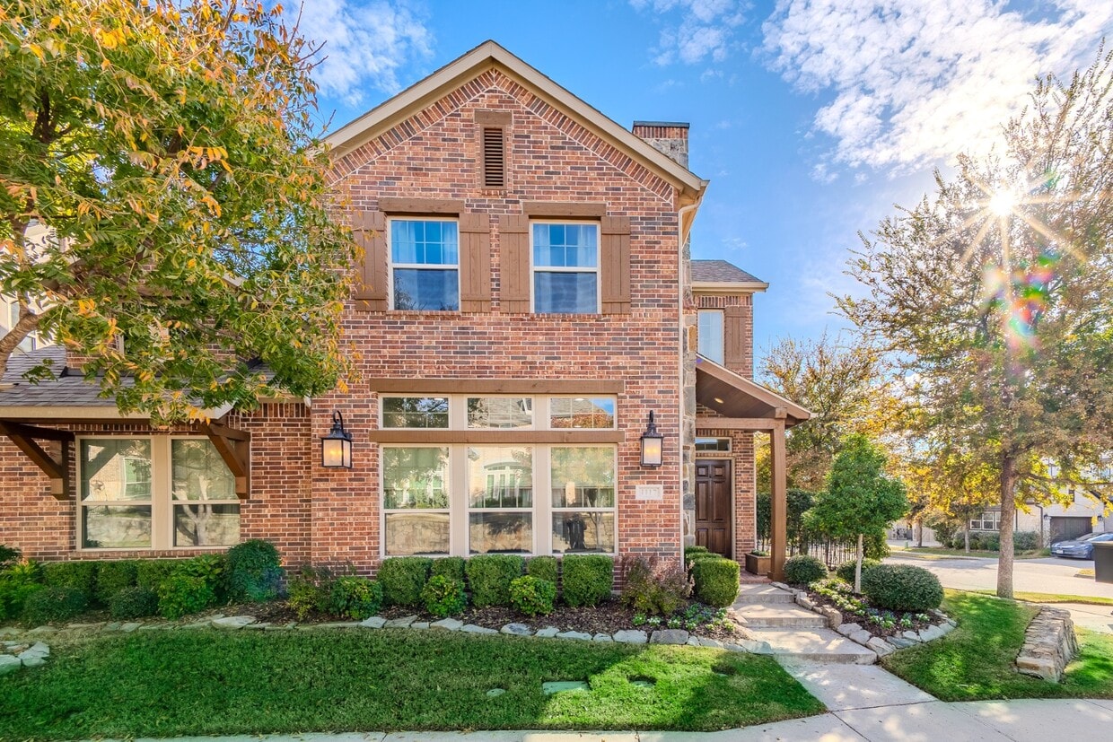 Primary Photo - 1117 Ferndale Dr