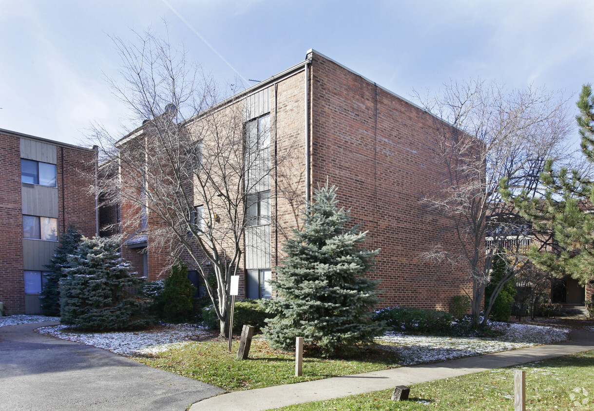 Building Photo - 1302 E Ports O Call Dr