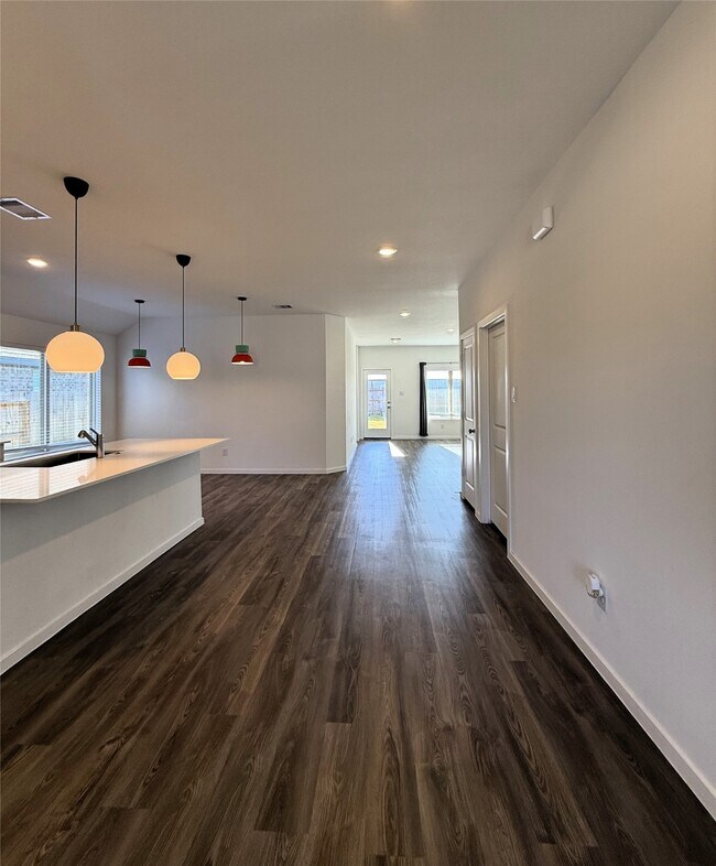 Foto del edificio - 5311 Still Mdw Ln