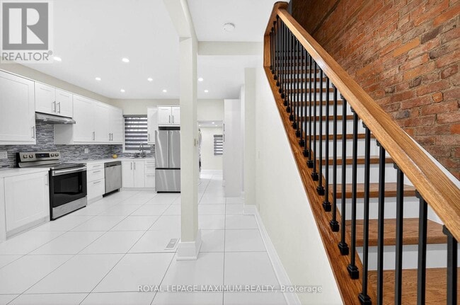 Building Photo - 31 Campbell Ave