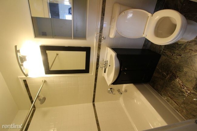 Building Photo - 1 br, 1 bath House - 104 Perry St 3a Unit 3a